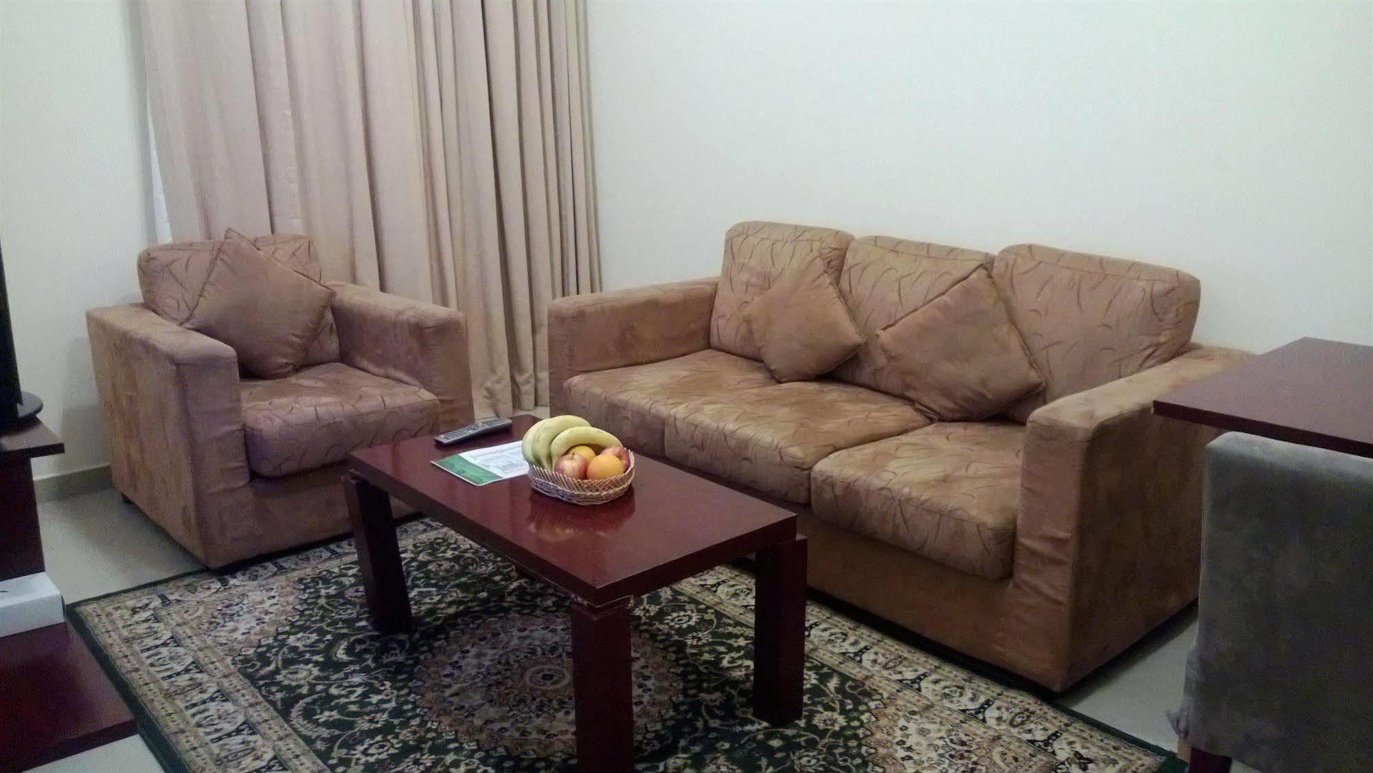 Raynor Hotel Apartments Fujairah Bagian luar foto