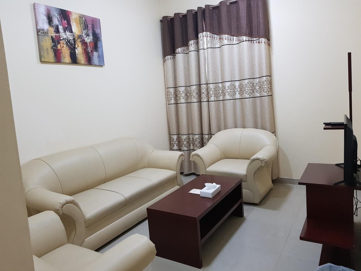 Raynor Hotel Apartments Fujairah Bagian luar foto