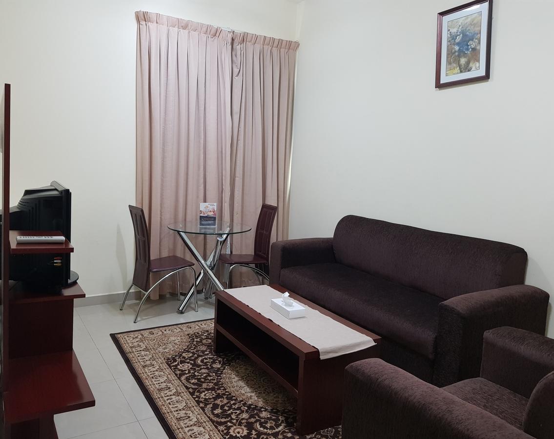 Raynor Hotel Apartments Fujairah Bagian luar foto