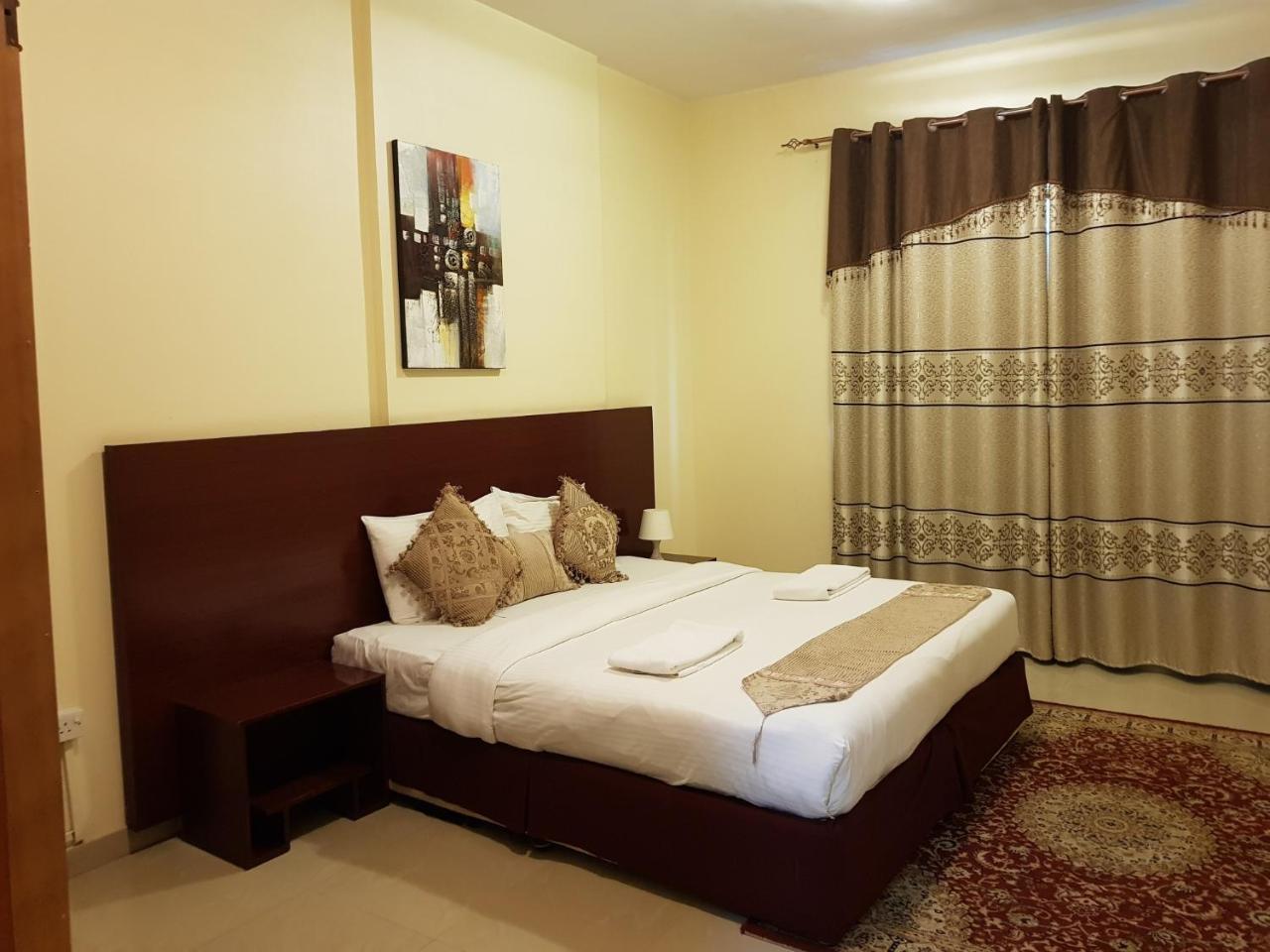 Raynor Hotel Apartments Fujairah Bagian luar foto